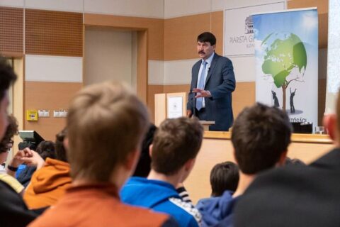 67ee45f5cc79437cb0755e1bffa4a78f